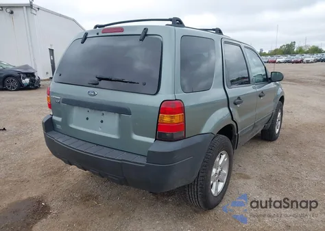 2005 Ford Escape Xlt из США, поврежденный, VIN 1FMYU03Z85KB50768